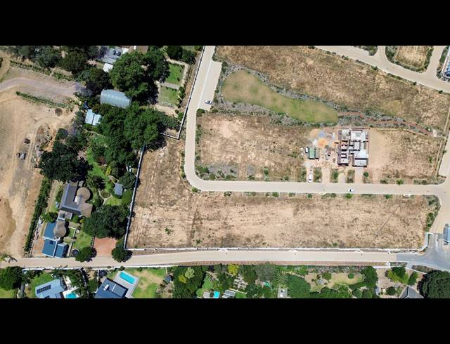 883M² VACANT LAND FOR SALE IN COURTRAI